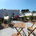 Le Logis De Raphabel Apartahotel 3*