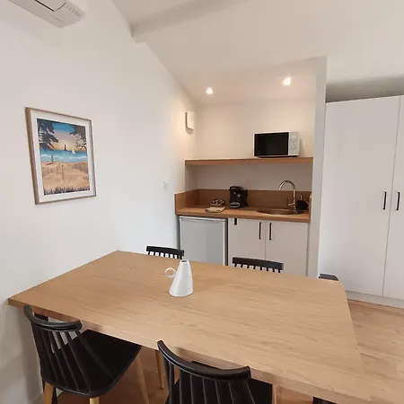 Aparthotel Le Logis De Raphabel 3*