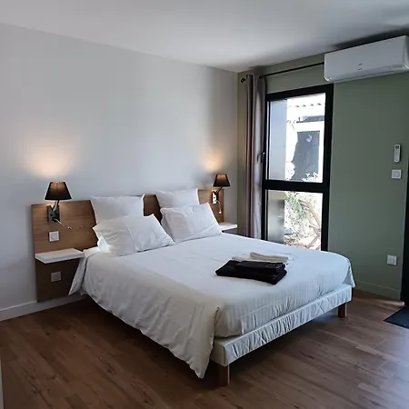 Aparthotel Le Logis De Raphabel 3*