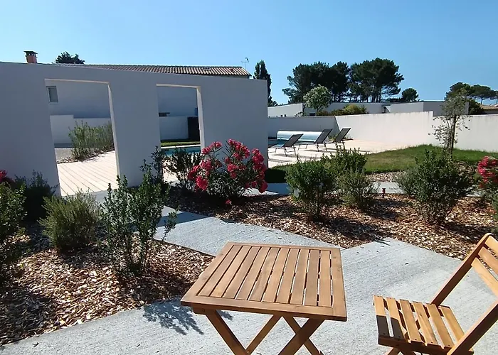 Le Logis De Raphabel Lägenhetshotell 3*